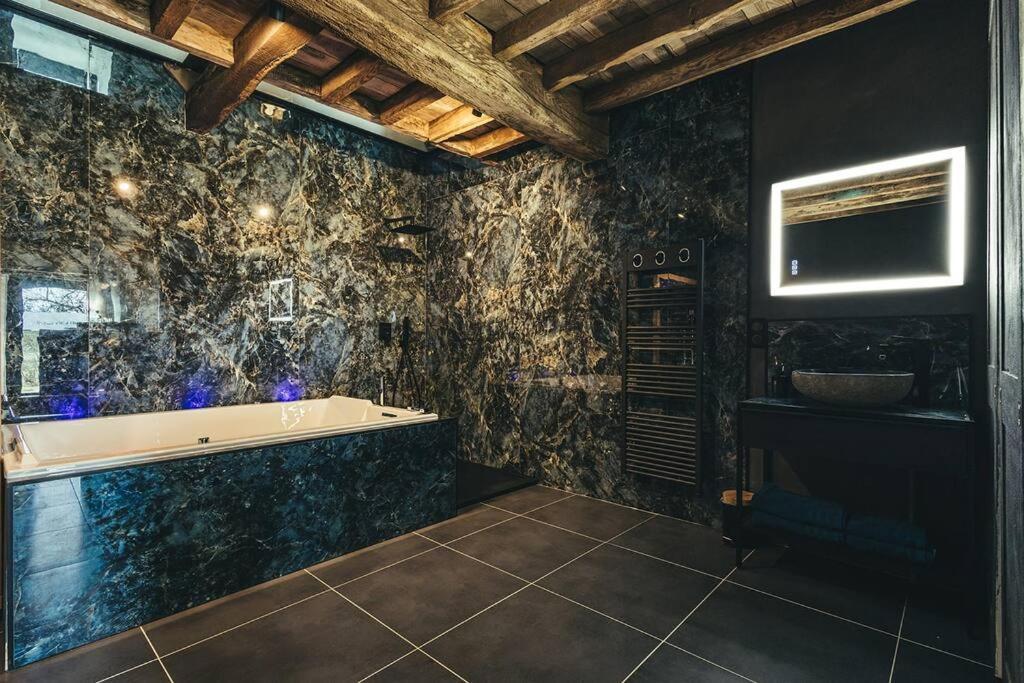 Le Duplex De L'Etoile Home Cinema Jacuzzi Et Sauna Privatif Longmesnil Exterior foto